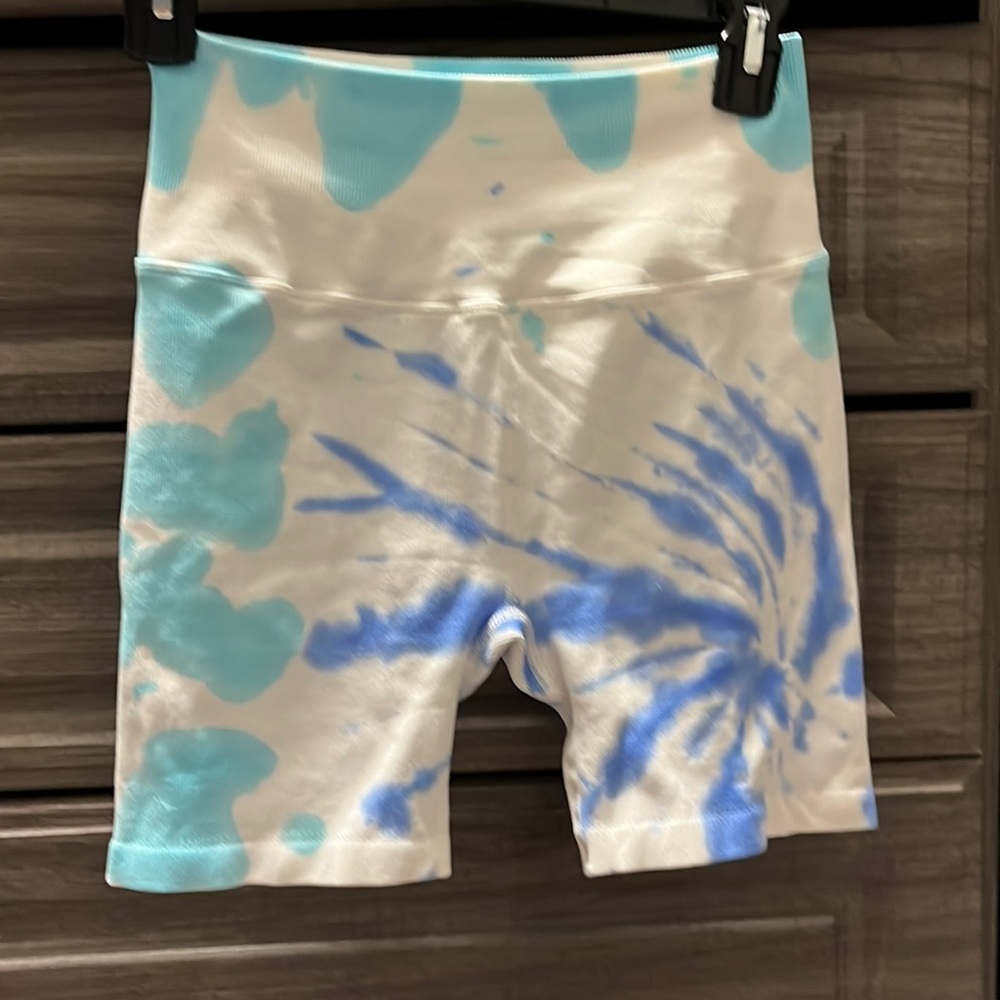 Spiritual Gangster High Rise Tie Dye Biker Shorts. Size M/L. Never worn.